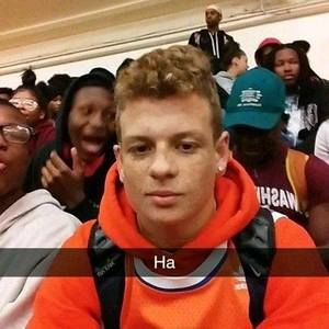 Meet your Posher, Dominic